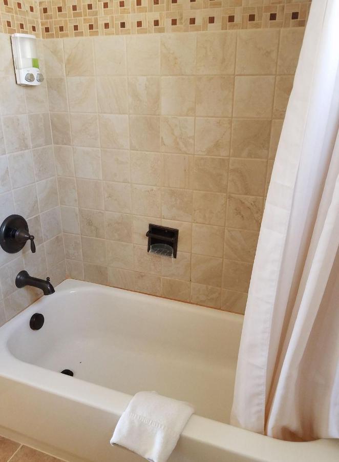 Aquarius Inn Bicknell Luaran gambar