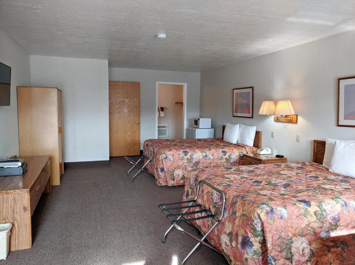 Aquarius Inn Bicknell Luaran gambar