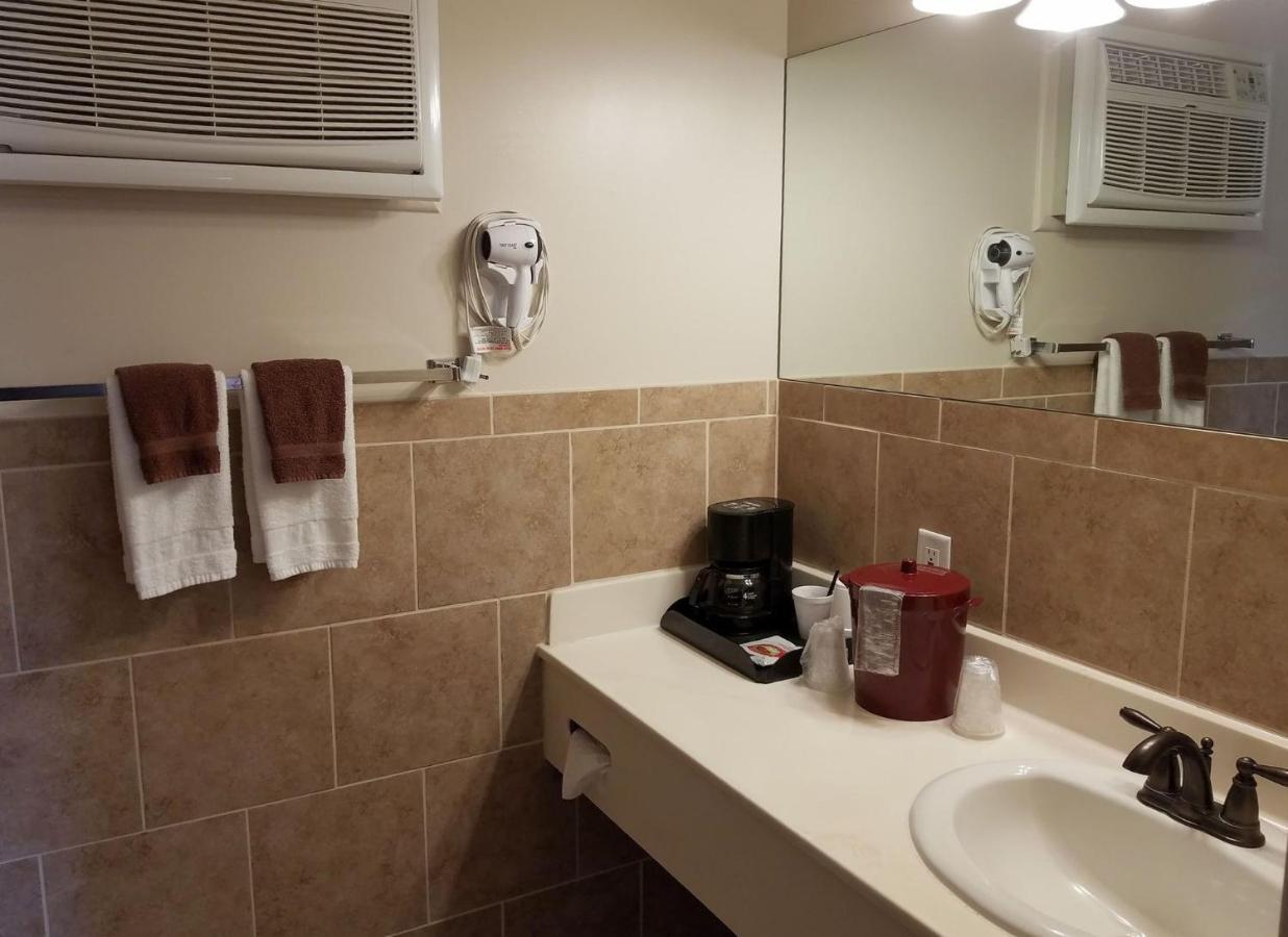 Aquarius Inn Bicknell Luaran gambar