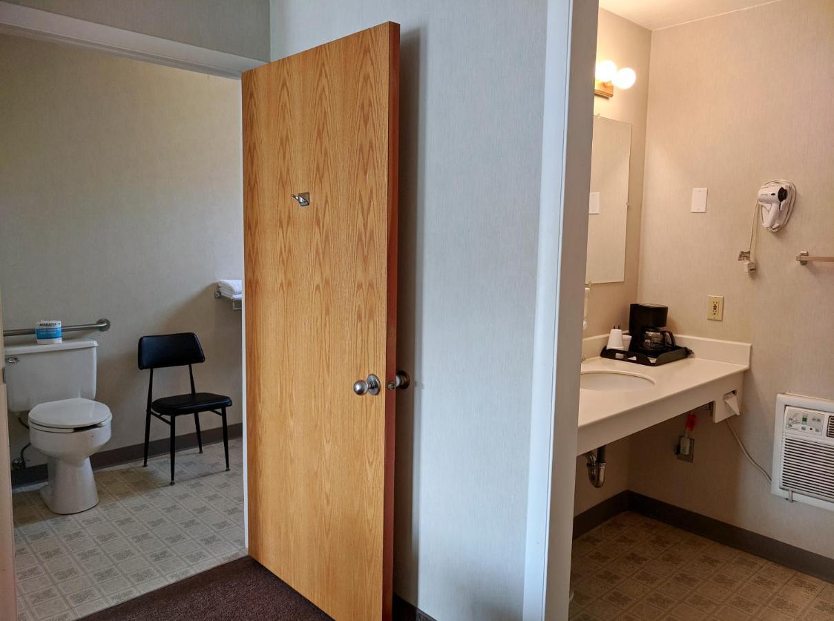 Aquarius Inn Bicknell Luaran gambar