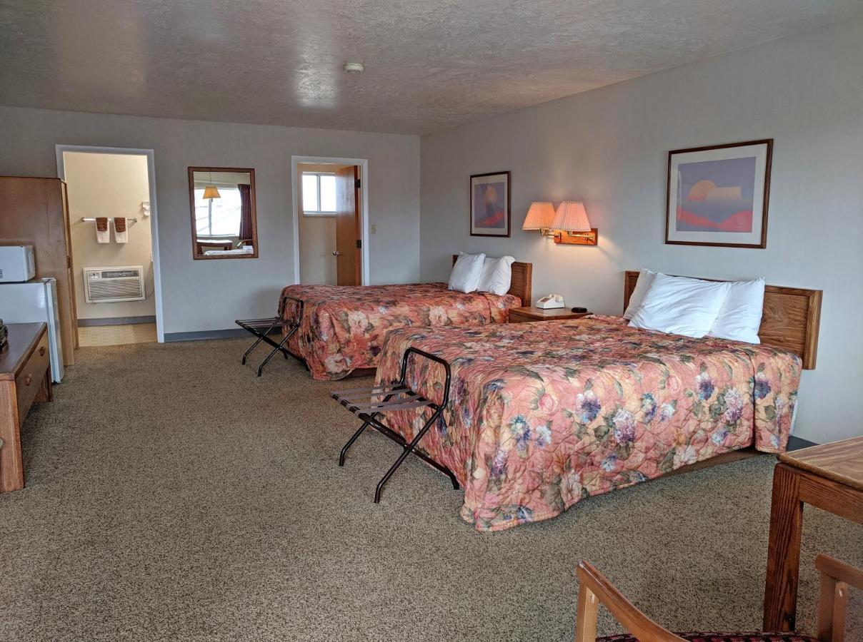Aquarius Inn Bicknell Luaran gambar