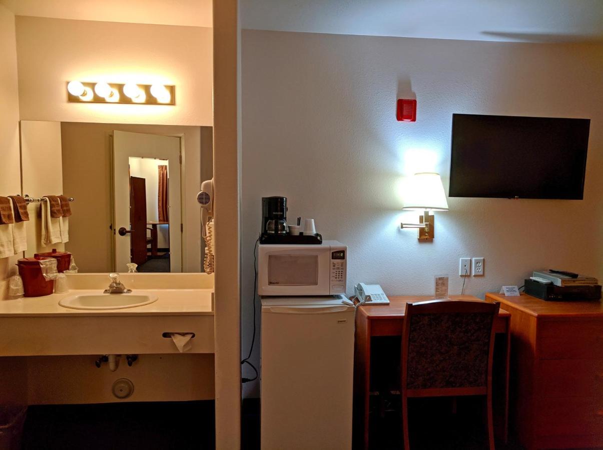 Aquarius Inn Bicknell Luaran gambar