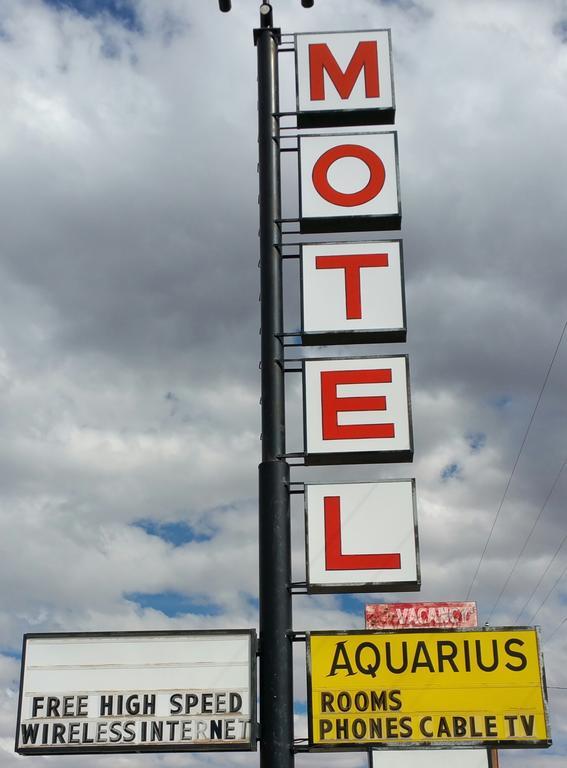 Aquarius Inn Bicknell Luaran gambar