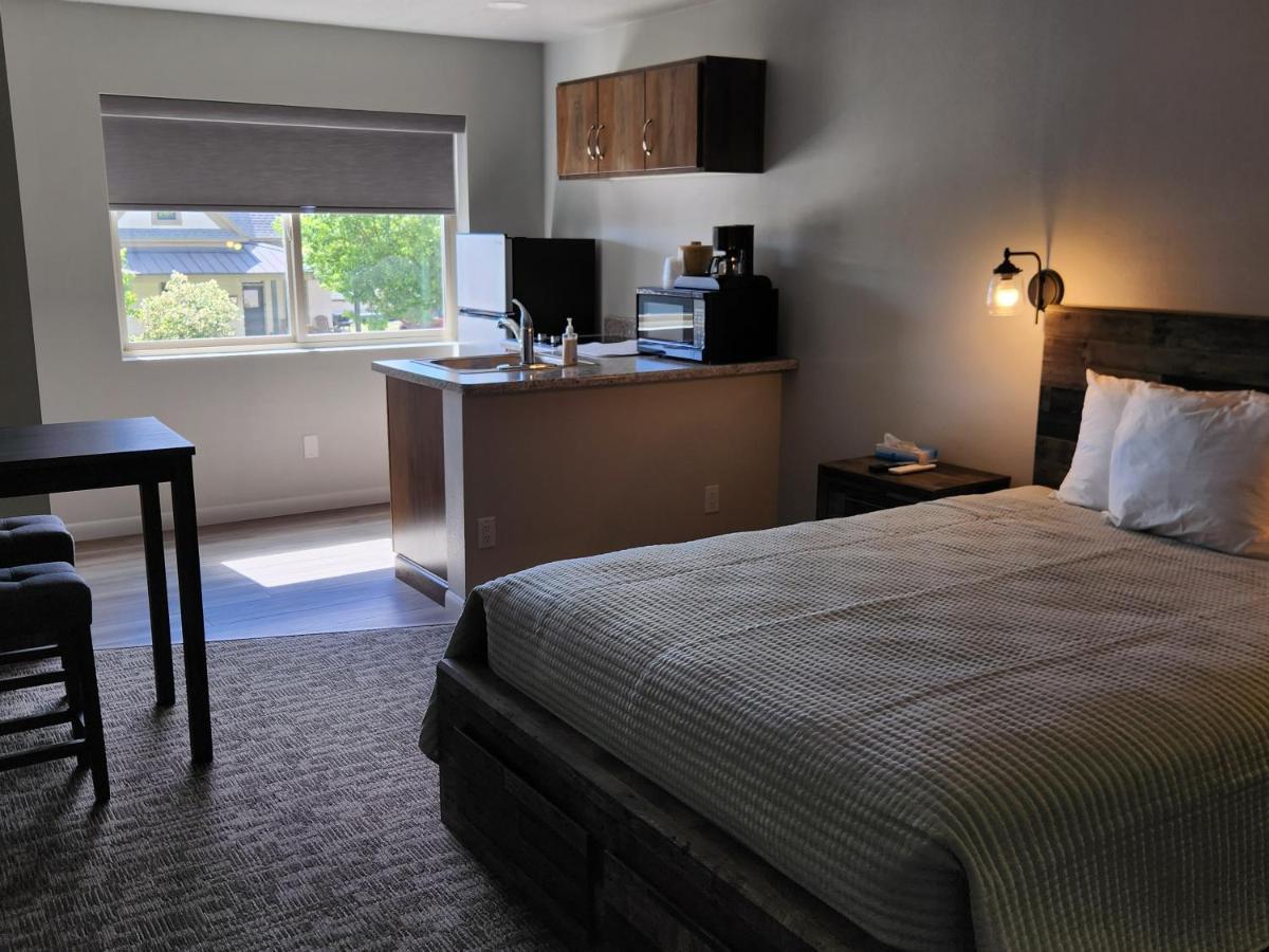 Aquarius Inn Bicknell Luaran gambar