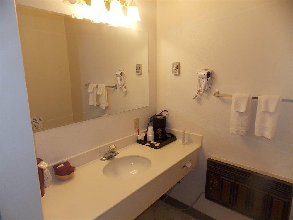 Aquarius Inn Bicknell Luaran gambar