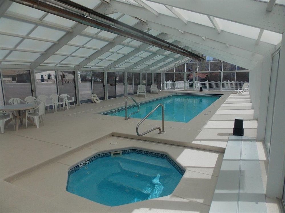 Aquarius Inn Bicknell Luaran gambar